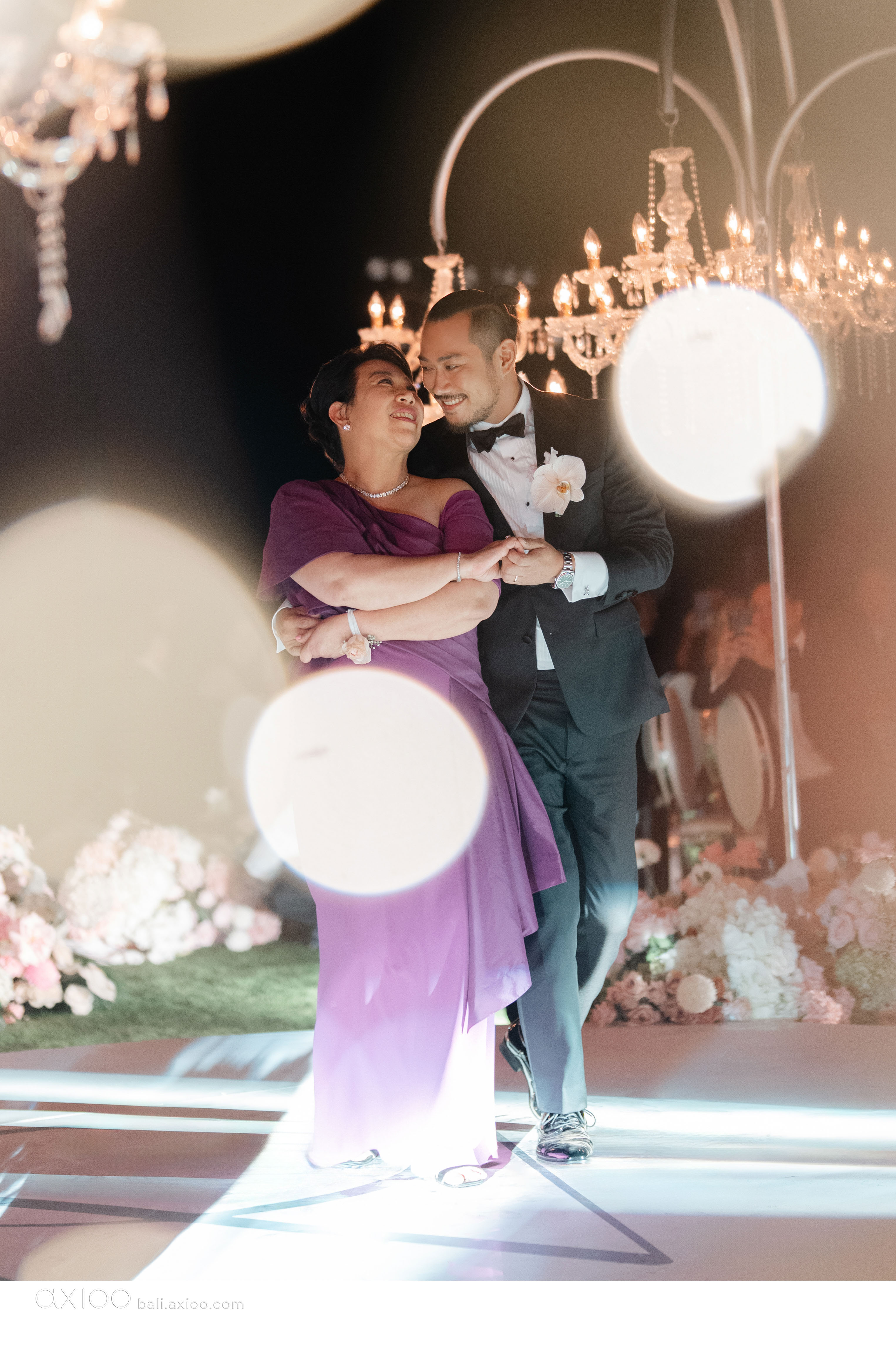 Axioo: A Reign of Forever